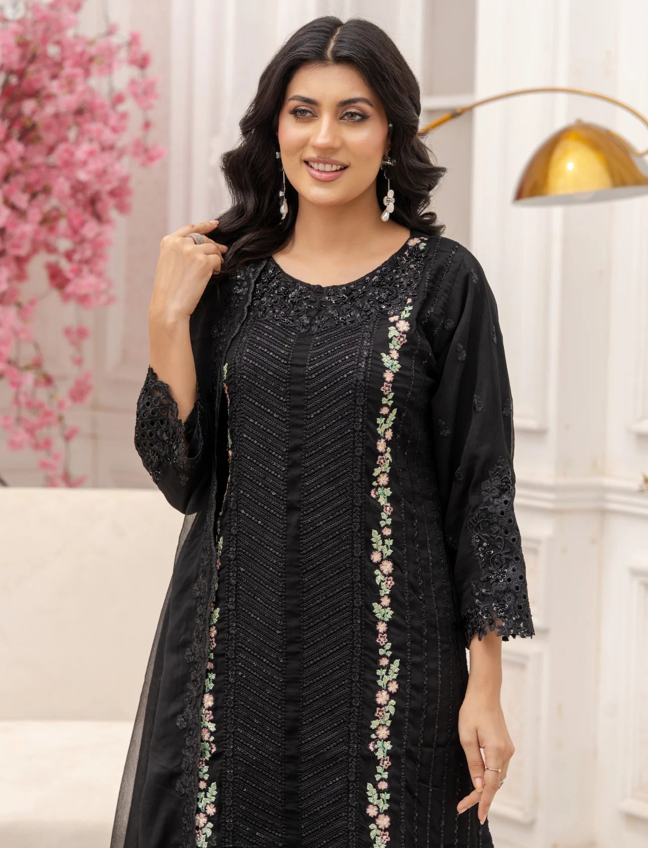 Black Chiffon Embroidered Suit – Maryam Fashions