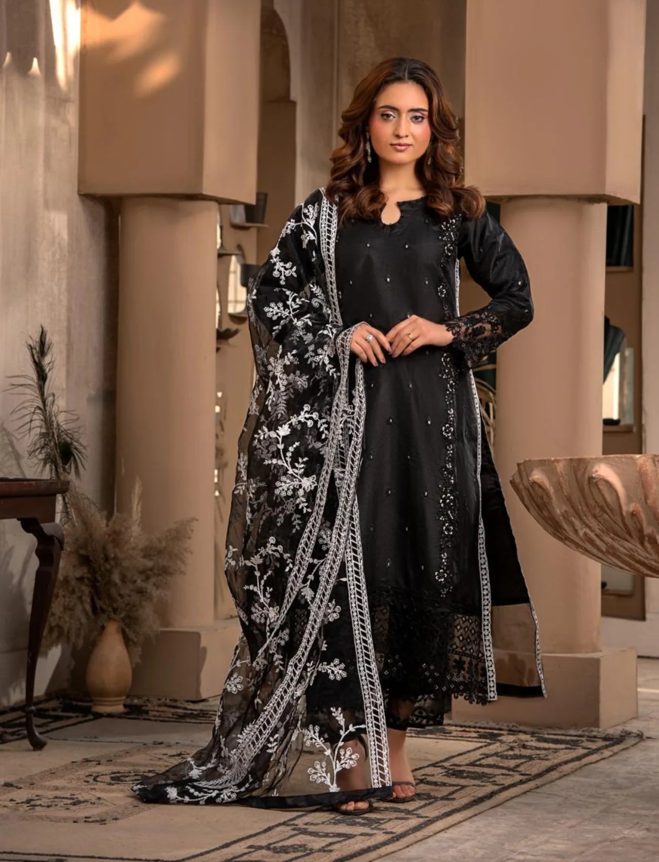 Black Organza Suit – Maryam Fashions