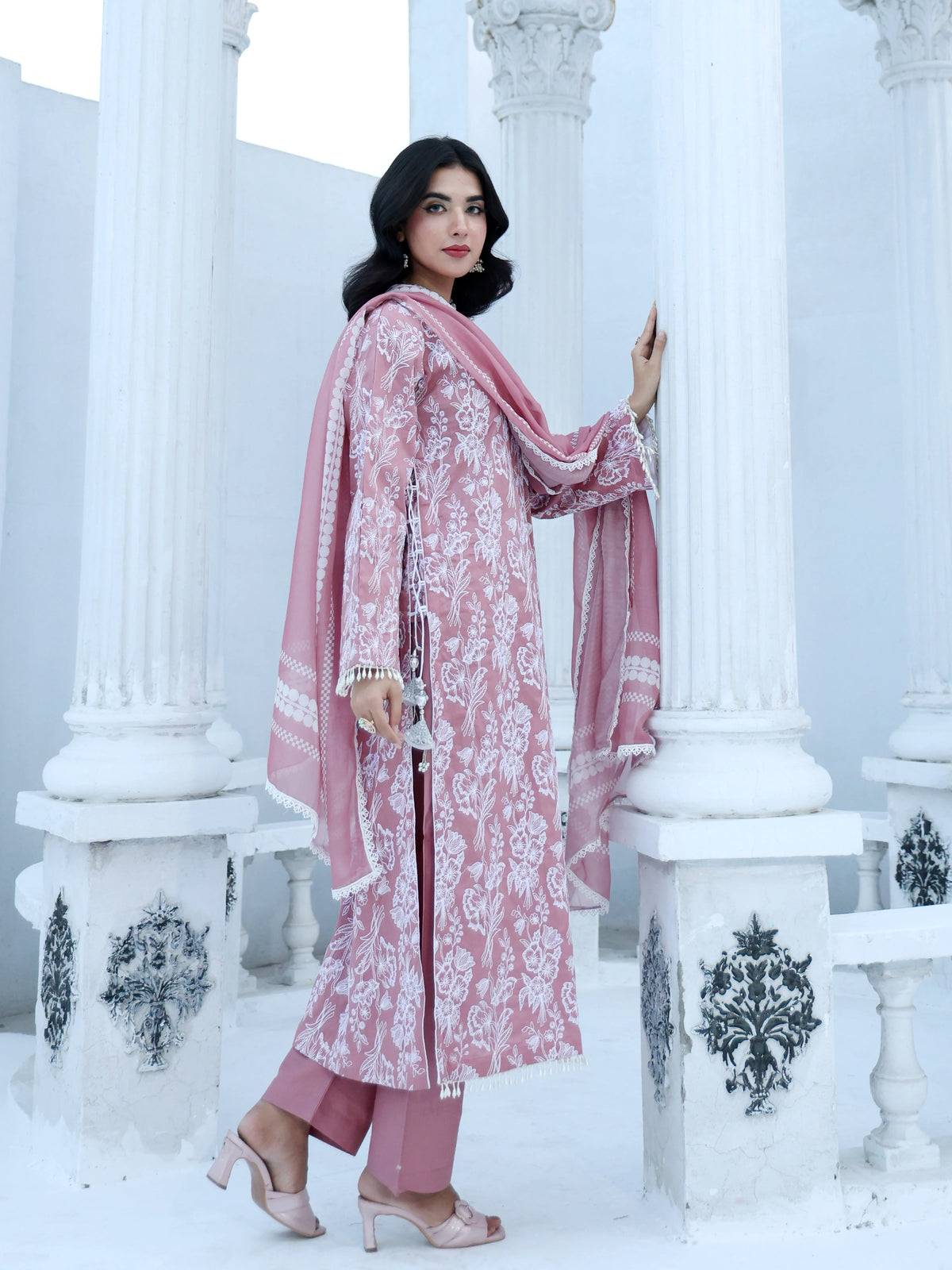 Blush Charm – MFN073 - Maryam Fashions