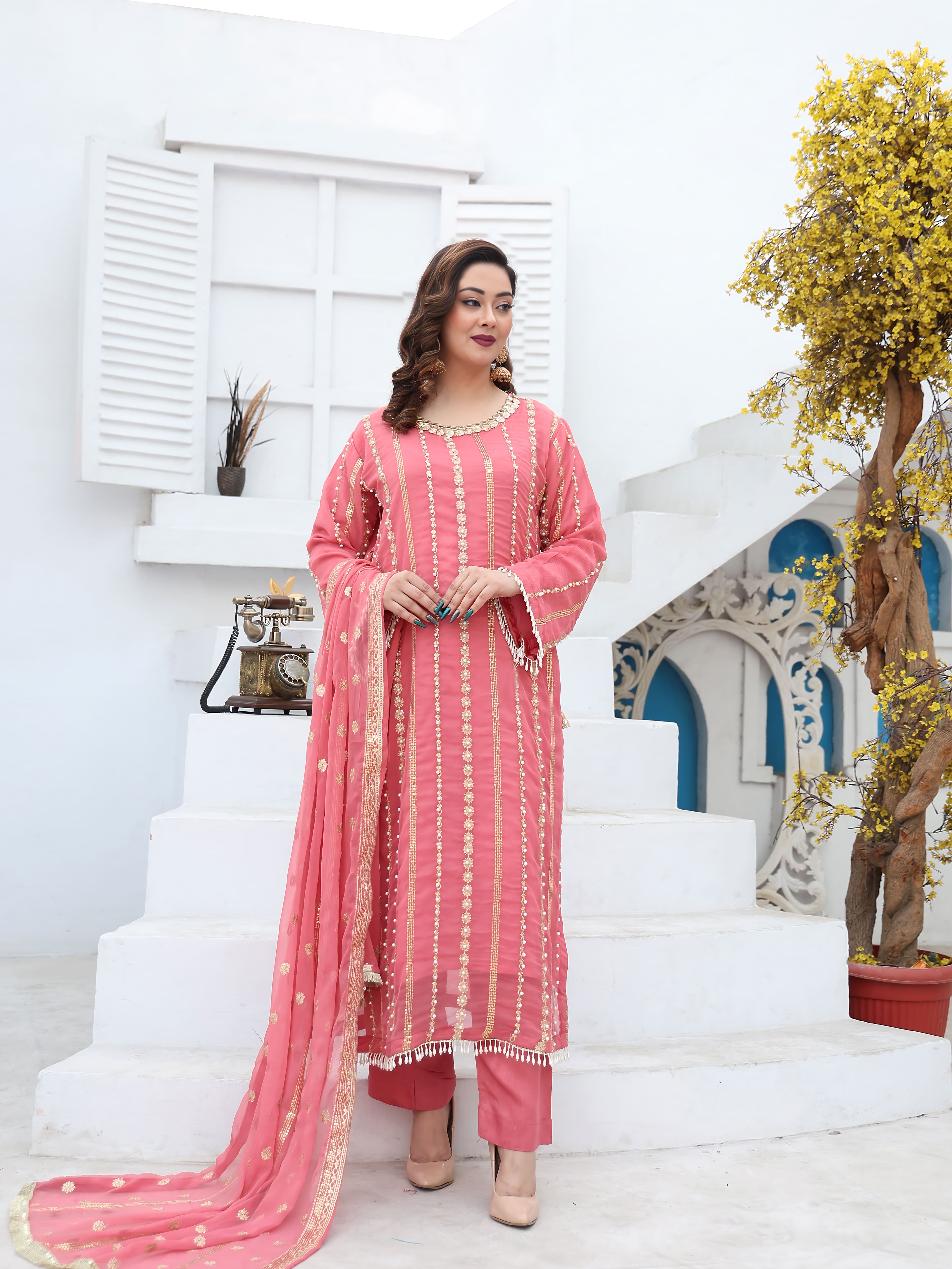 Gajri Chiffon Embroidered Suit – Maryam Fashions