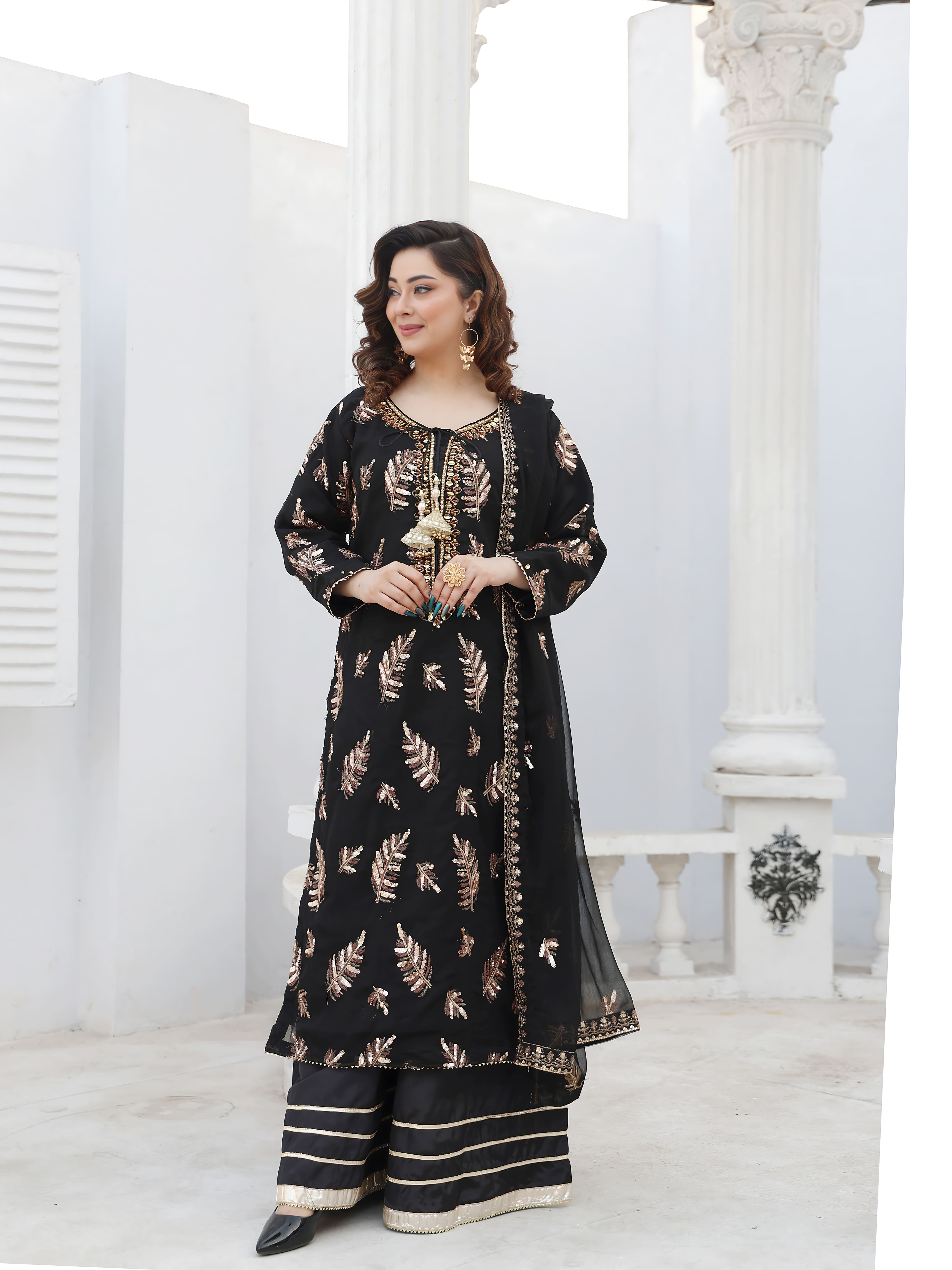 Black Chiffon Embroidered Suit – Maryam Fashions