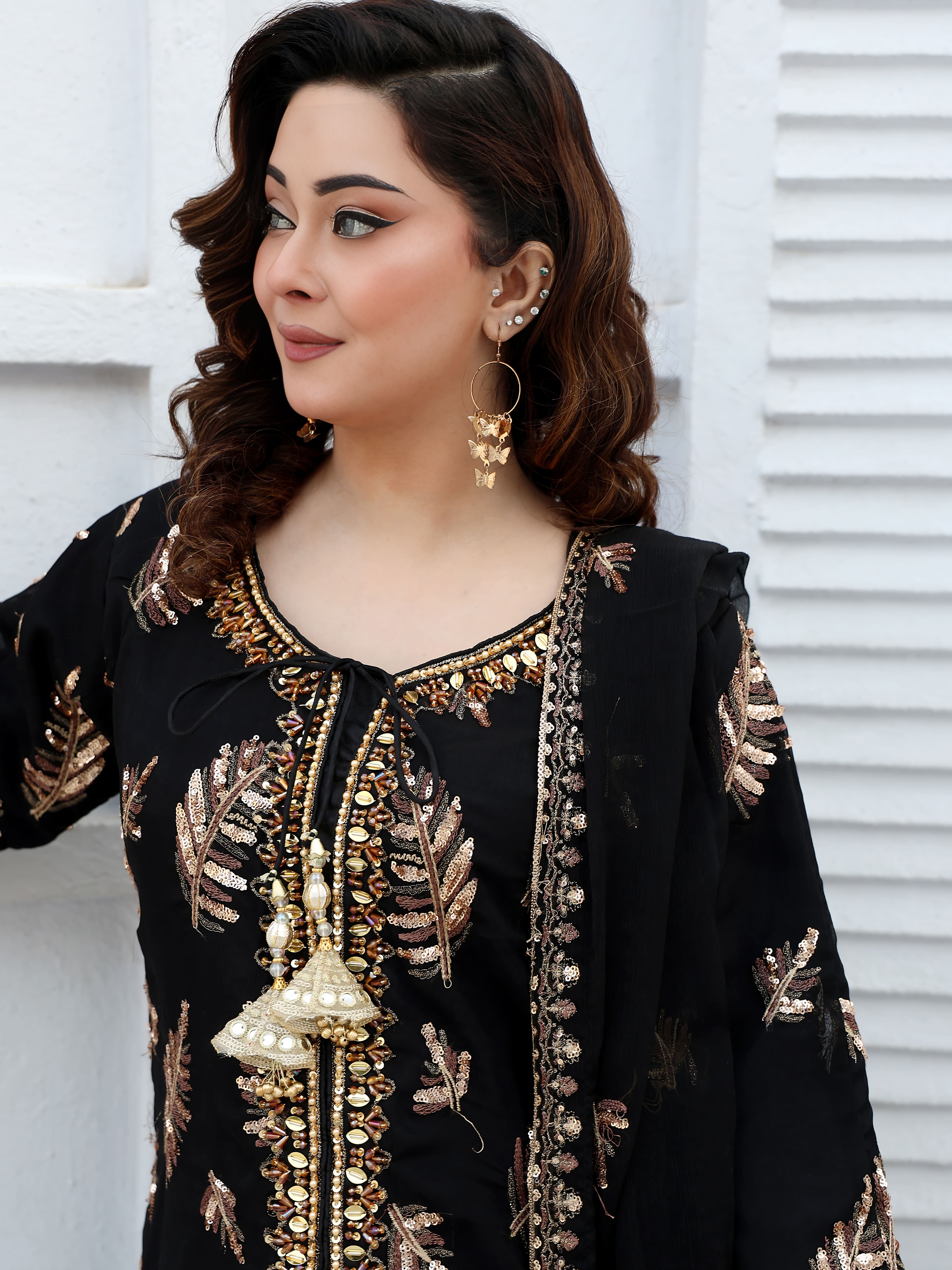 Black Chiffon Embroidered Suit – Maryam Fashions