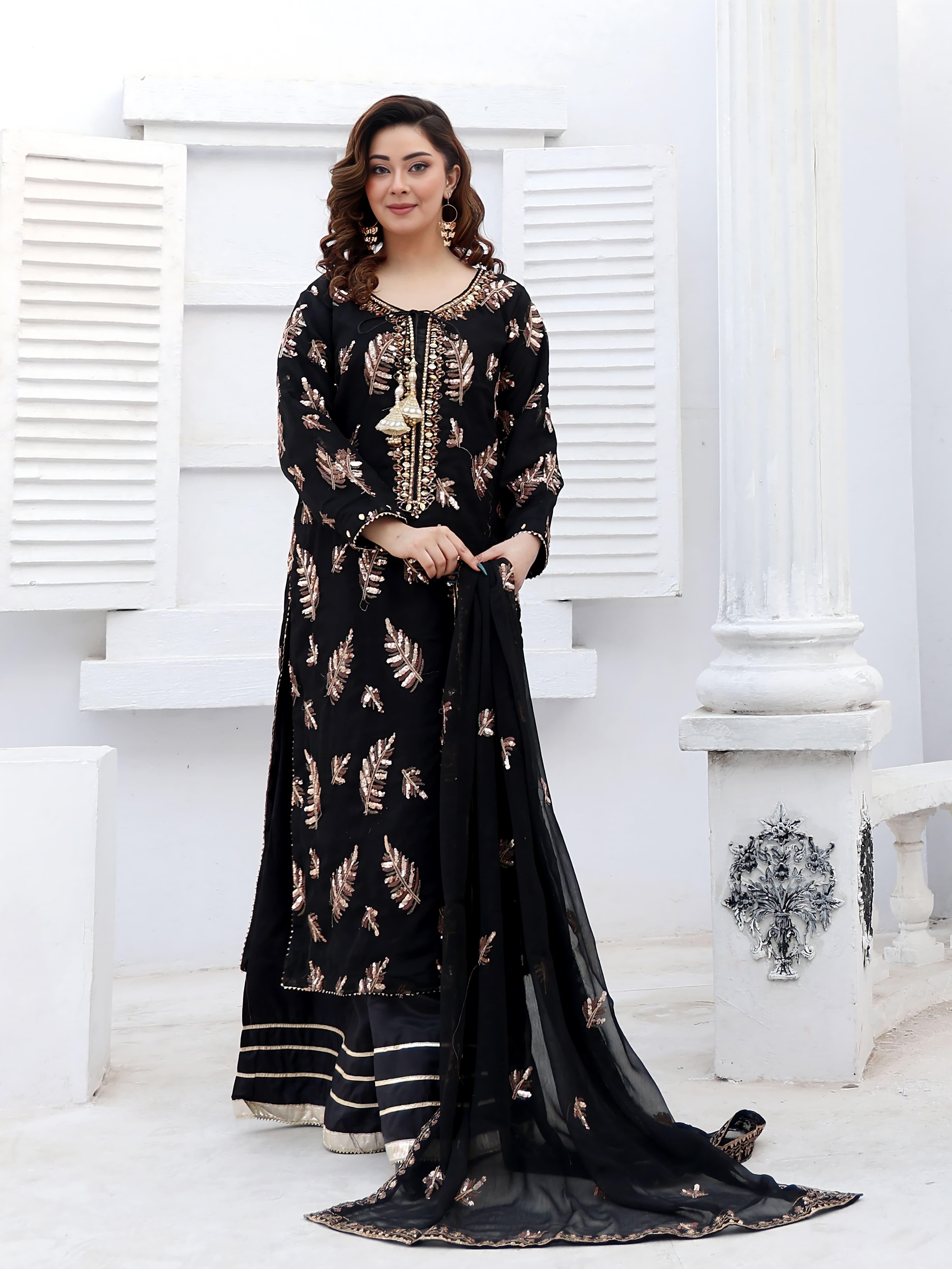 Black Chiffon Embroidered Suit – Maryam Fashions