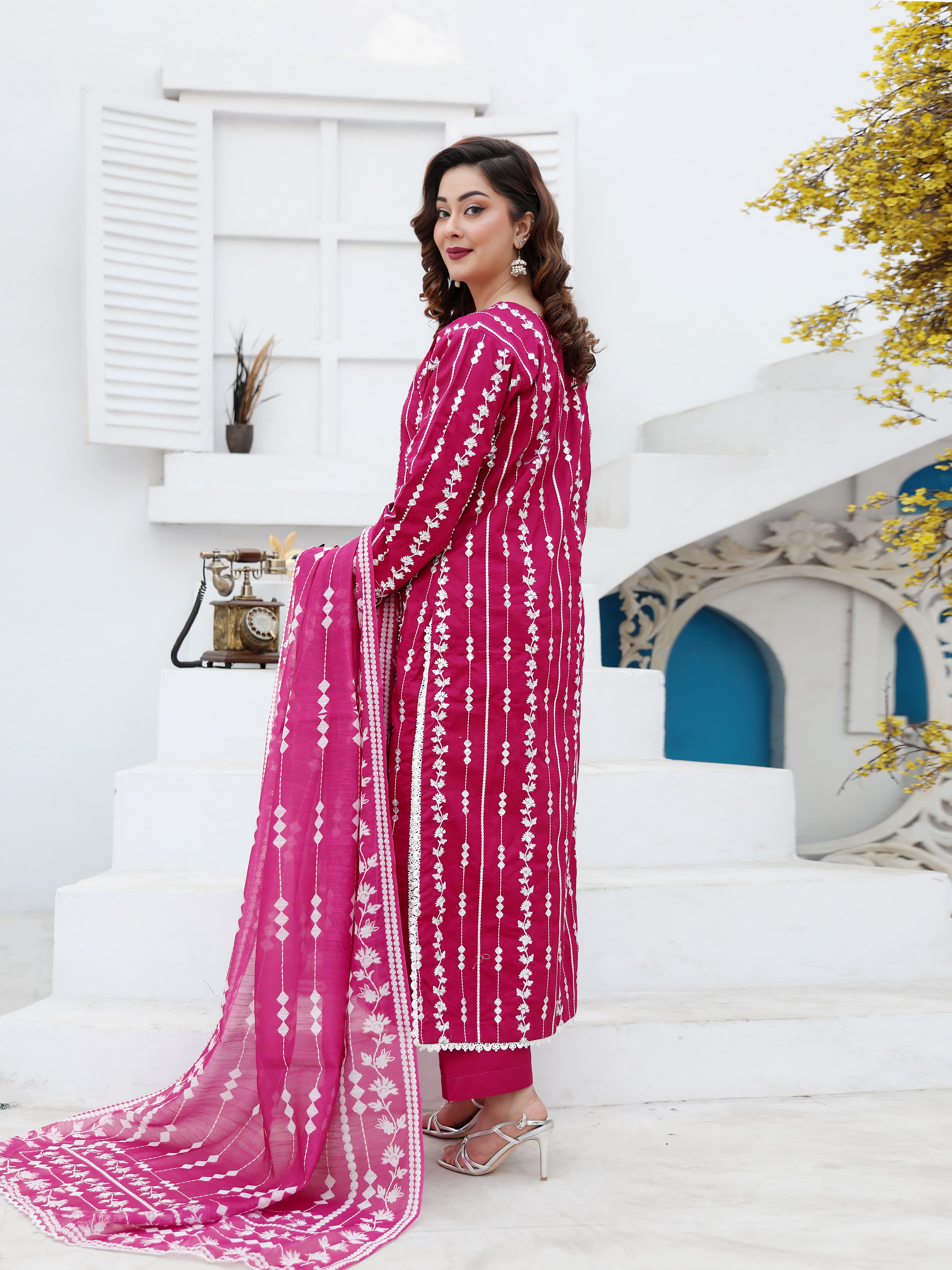 Magenta Chiffon Embroidered Suit – Maryam Fashions